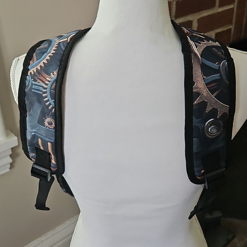NWOT Steampunk Clock Backpack - Picture 8 of 12